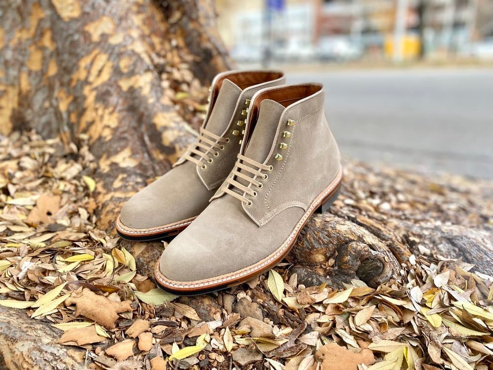 The Glenwood Plain Toe Boot Milkshake Milkshake Suede